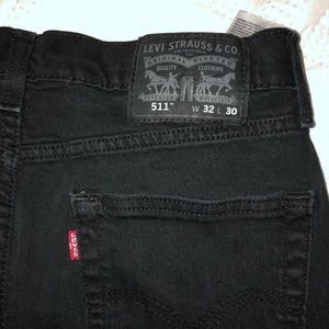 32W, 30L Black Levi’s